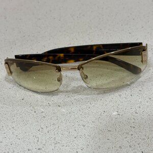 These are Vintage Gucci GG 1799/S Sunglasses
